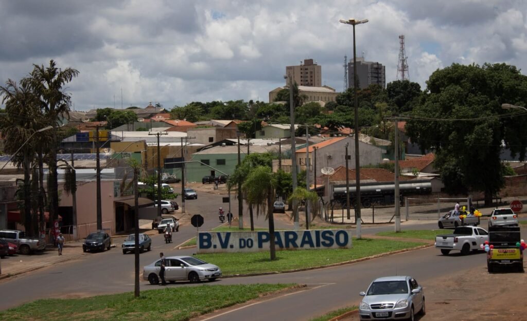 Vista-dos-prédios-de-Bela-Vista-do-Paraíso-a-partir-do-trevo.-Foto-Filipe-Muniz-5-1-1